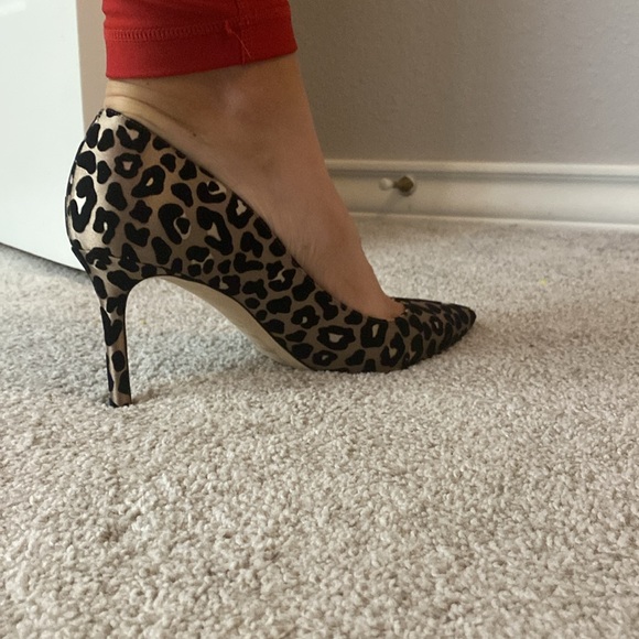 Jimmy Choo Romy 85 Satin Leopard Shoe - Picture 10 of 11